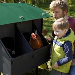 Casa di allevamento in plastica riciclata per 2-4 galline