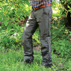 Pantaloni da caccia leggeri e impermeabili